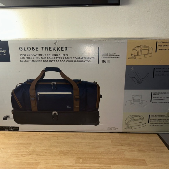THE SKYWAY LUGGAGE CO. GLOBE TREKKER TWO COMPARTMENT ROLLING DUFFEL ITEM 1124486 - Picture 9 of 10